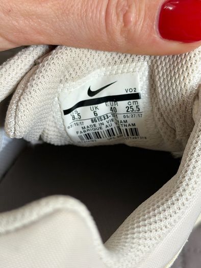 Nike shoes trainers