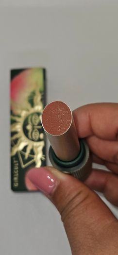 C-Beauty Girlcult Peach Festival Collection Fantasy Chameleon Mirror Lipstick in L02 Flora
