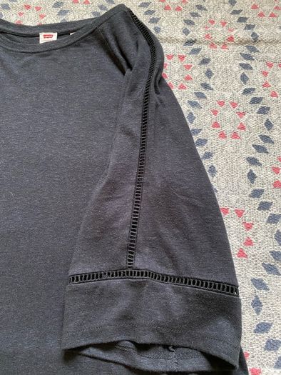Levis Cropped T-shirt