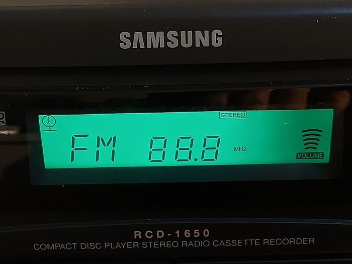 Samsung CD Player Stereo Radio Cassette Recorder, Model RCD-1650, Dual Tape Deck and Radio working fine, CD Player struggling to spin