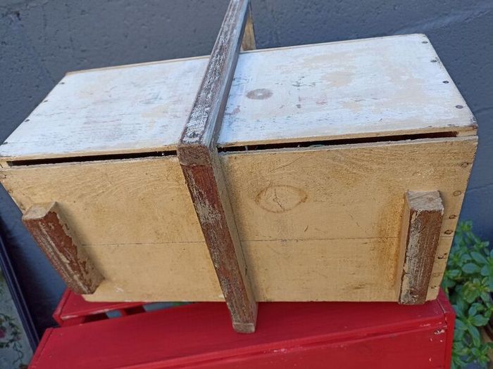 Vintage Wood Carrying Box