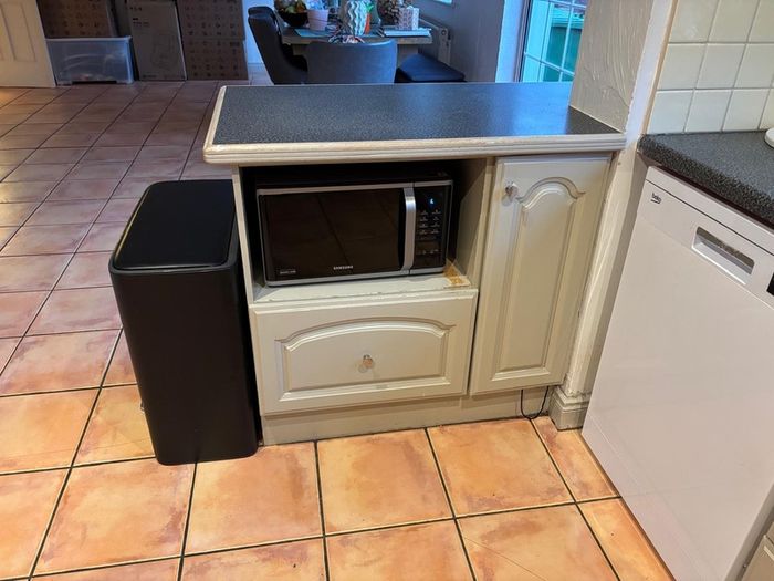 Solid wood painted kitchen