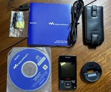 Sony Walkman NWZ-A828 8 GB Gold Flash Portable Media Player