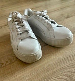 Puma trainers
