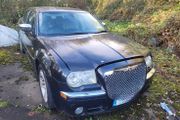 Chrysler 300 breaking