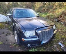 Chrysler 300 breaking