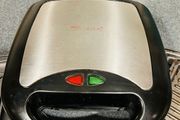 Sandwich toaster