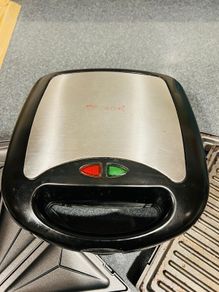 Sandwich toaster