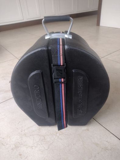 Tom Hard Case
