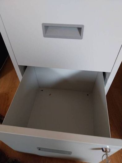 2 drawer filing cabinet. In perfect condition. Locks work2 drawer filing cabinet. In perfect condition. Locks work