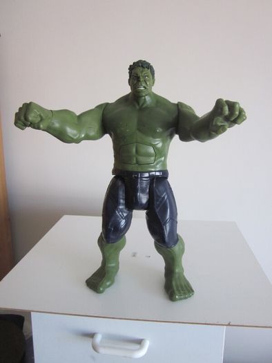 Incredible Hulk marvel Talking Figure12"