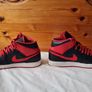 2022 nike jordan mid 1 alternate bled Size 9 eu 44 black/red leather in new condition Image 5