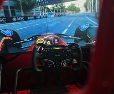 Full F1 Racing Setup Moza R3 Plus Xbox Series X 43inch TV F1 26