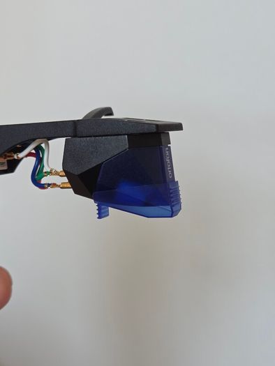Ortofon Blue stylus and cartridge with extra Red stylus
