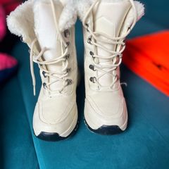 Kids boots