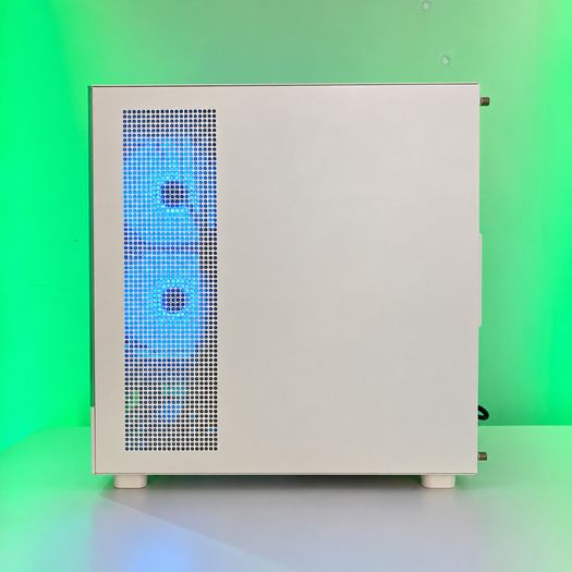 GamingPC | Rtx 5070Ti / Ryzen 7 9800x3d / 32gb Ddr5 / 1TB Nvme Ssd / 36 Month Warranty