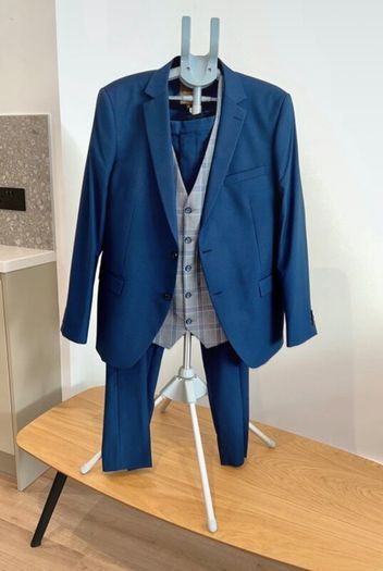 Benetti Three Piece Tailored Fit Suit Petrol Blue