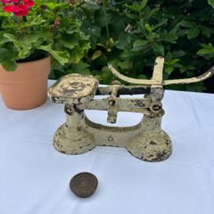 Vintage heavy cast iron counter balance scale
