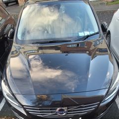 2016 Volvo S60. Se lux.  (excellent condition)