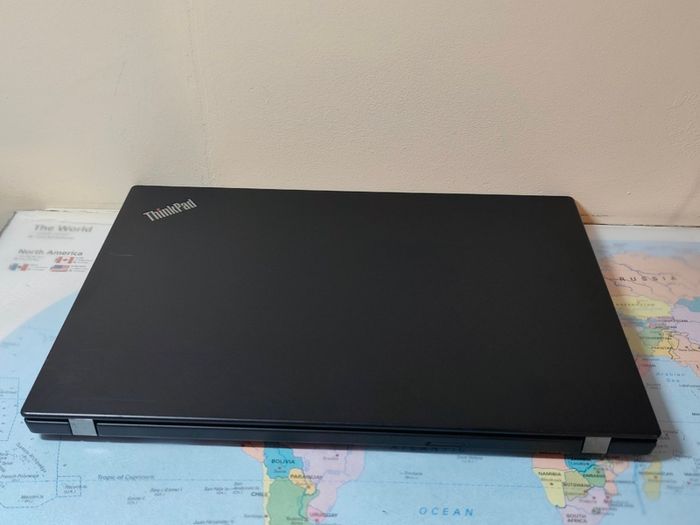 Lenovo ThinkPad X390 Intel i7 8th Gen | 16GB RAM | 256GB SSD | Windows 11 | Office 2021