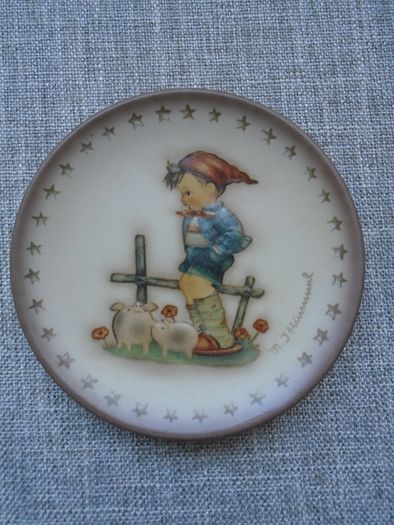 Vintage Hummel mini plate,Collectables.Home decor