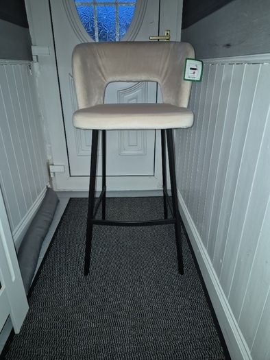 Kitchen high stools x 4