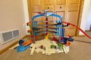 Hot Wheels Ultimate Garage Shark Attack Playset