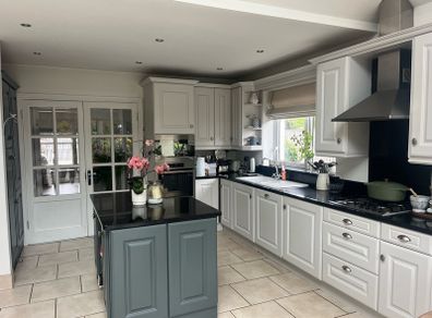 Kitchen for sale with Black Granite worktops & a selection of integrated electrical appliances
