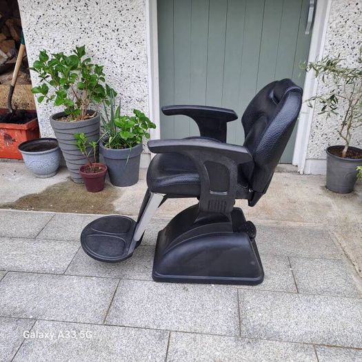 barber chair