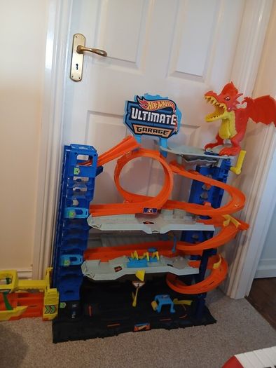 Hot Wheels Ultimate Garage