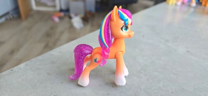 4euro Each - Select in comments - New Generation Moulded 3 inch  Figure Sparkle Glitter Hasbro Crystal Adventure MLP G5 My Little Pony