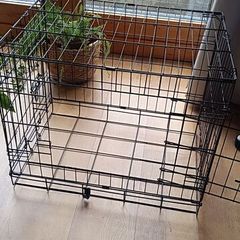Dog crate/ puppy crate