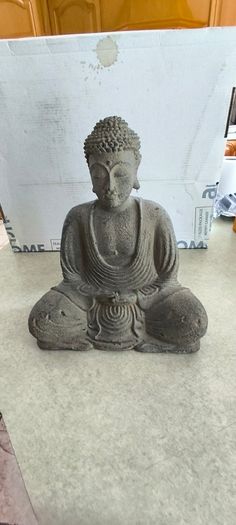 Meditating Buddha Statue, Concrete Garden Decor (8 1/4 Inch)