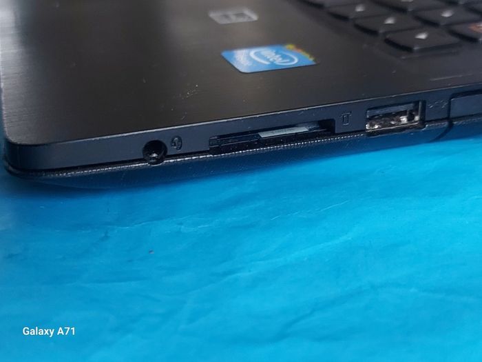 Lenovo G40-30 Model 80FY, Intel Celeron CPU N2840, 2.16GHz, 2GB Ram, 500GB HDD, Windows 8, Chrome and VLC for best Movie experience
