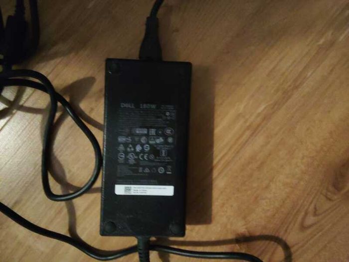 Dell WD19 Docking station with 180w power supply