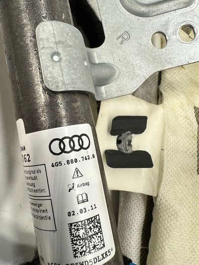 AUDI A6 C7 Right Side Roof Curtain Saloon 4G5880742B 2012 A2l4b211s