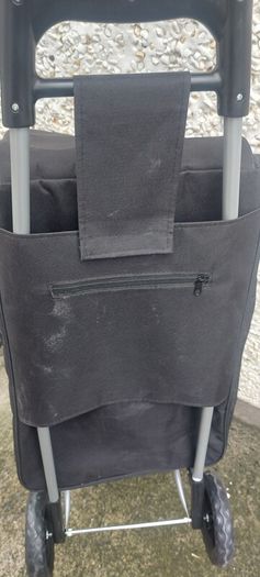 New 2 x  wheel folding shopping trolley, handy for shopping for elderly people or around carbootsale, many uses etc,unwanted gift,,buyer collects, ps bag come off to wash..