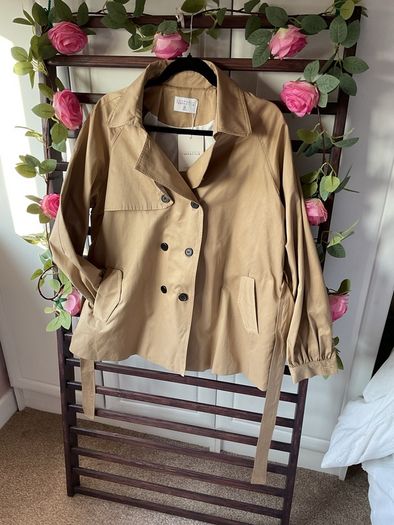 trench Bnwt size small trench coat jacket size small compania fantastica