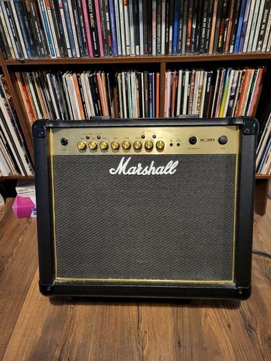 Marshall MG30 FX Amplifier with MG footswitch