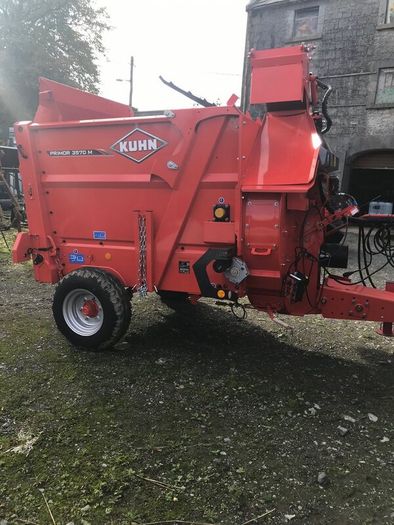 Straw blower