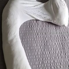 Dreamgenii Pregnancy Pillow, Excellent Condition