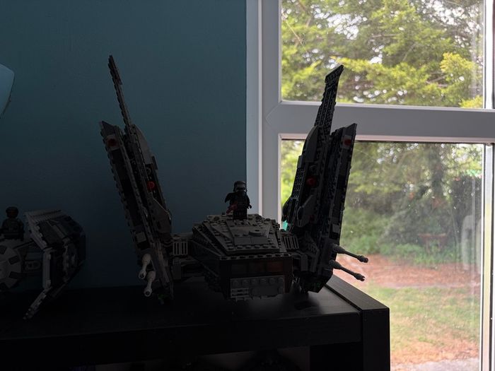 Lego Kylo Rens Command Shuttle