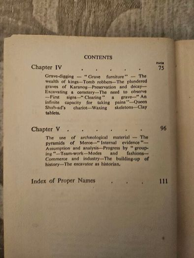Digging Up The Past. By Sir Leonard Woolley. 32 Illustrations.  Paperback In Good Condition.  See Photos For Same.