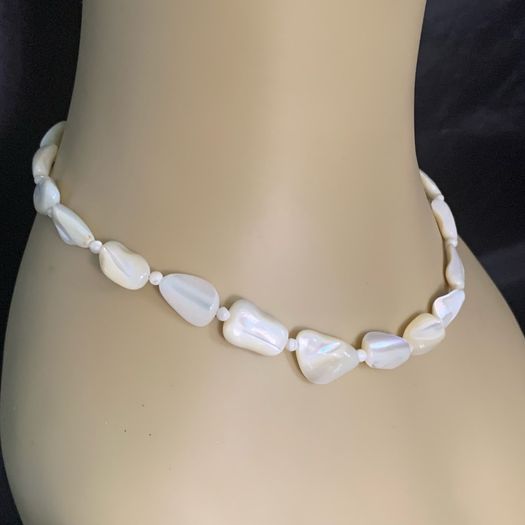 Vintage mother of pearl necklace