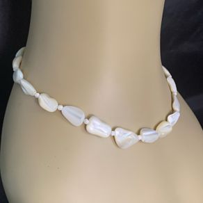 Vintage mother of pearl necklace