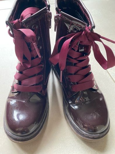 Boots size UK 13 like new
