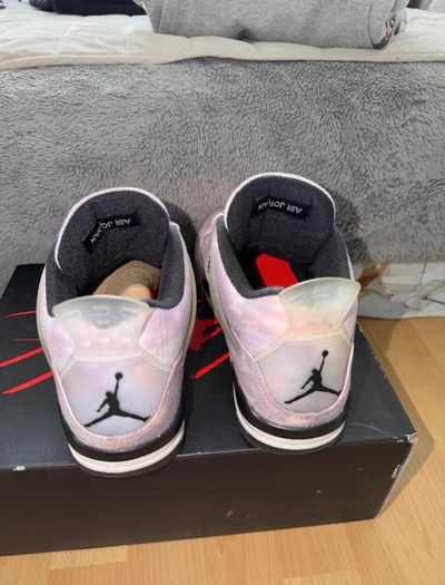 Air Jordan 4