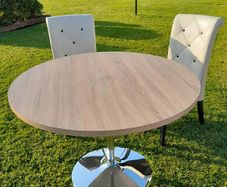 table and chairs