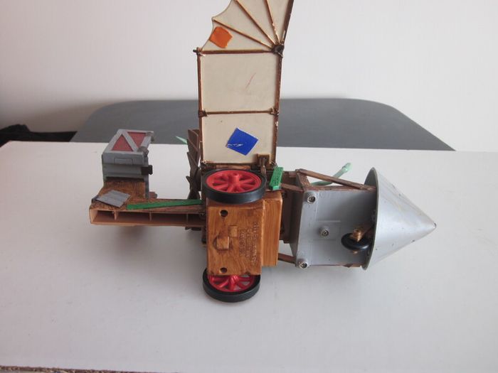 Chicken Run Rocky's Flying Machine Action Figure