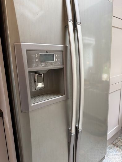 Daewoo American Fridge Freezer